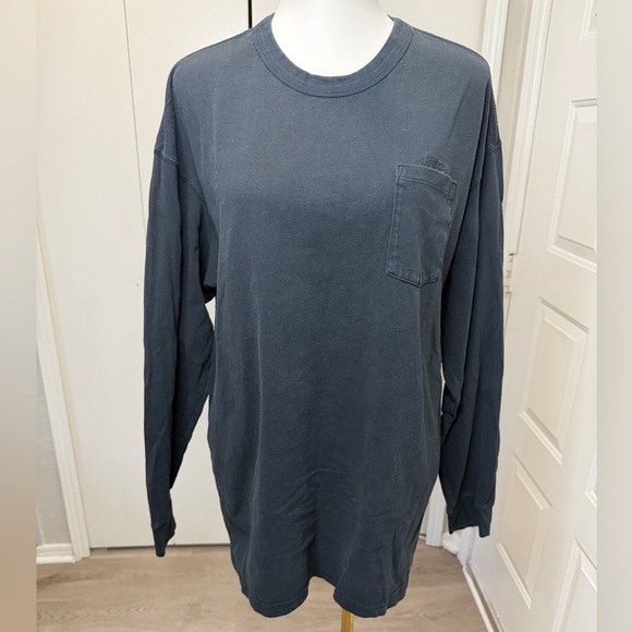 Nike Other - Nike Men's Charcoal Long Sleeve Tee